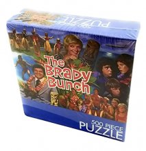 Cover art for The Brady Bunch 500 Piece Puzzle Hawaii Bound