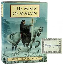 Cover art for The Mists of Avalon