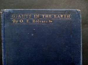 Cover art for Giants In The Earth