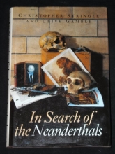 Cover art for In Search of the Neanderthals: Solving the Puzzle of Human Origins