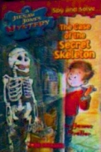 Cover art for The Case of the Secret Skeleton (Jigsaw Jones)