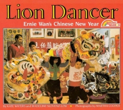 Cover art for Lion Dancer: Ernie Wan's Chinese New Year (Reading Rainbow Books)