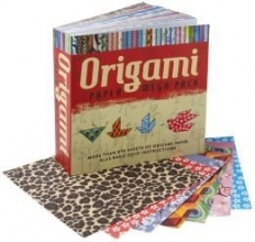 Cover art for Origami Paper Mega Pack: More than 895 Sheets of Origami Paper Plus Basic Fold Instructions