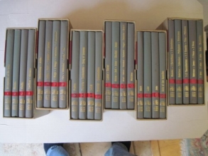 Cover art for The Layman's Bible Commentary. Complete Set of 25 Volumes