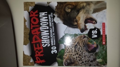 Cover art for Predator Showdown. Unbelievably Awesome Predator Vs. Predator Face-offs! (Predator Showdown)