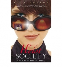 Cover art for Heist Society (Guided Reading Level: Z)