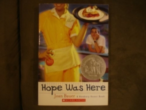 Cover art for Hope Was Here (A Newberry Honor Book)