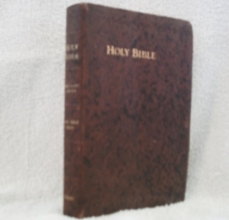 Cover art for Holy Bible: King James Version (KJV), Self-Pronouncing Edition with Basic Bible Study Helps