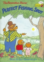 Cover art for The Berenstain Bears' Perfect Fishing Spot (Cub Club)