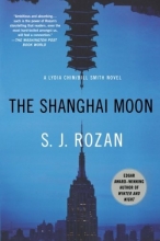 Cover art for The Shanghai Moon: A Bill Smith/Lydia Chin Novel (Bill Smith/Lydia Chin Novels)