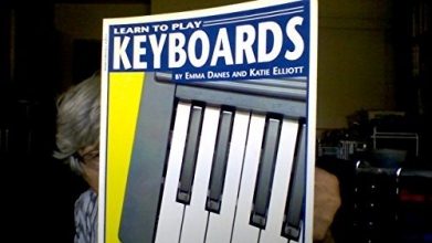Cover art for Learn to Play Keyboards