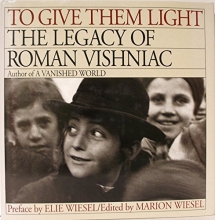 Cover art for To Give Them Light: Legacy of Roman Vishniac (Spanish Edition)
