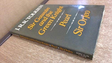 Cover art for Sir Gawain and the Green Knight, Pearl, and Sir Orfeo (English and English Edition)