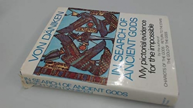 Cover art for In Search of Ancient Gods: My Pictorial Evidence for the Impossible (English and German Edition)