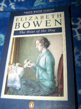 Cover art for The Heat of the Day (Modern Classics)