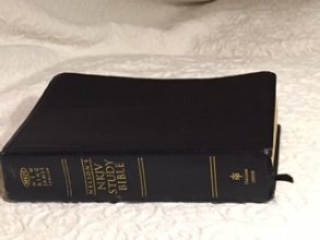 Cover art for Nelson's Study Bible - NKJV - 2885N