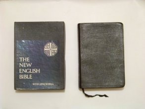 Cover art for New English Bible with the Apocrypha, 5174A Blue Leather