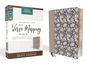 Cover art for NIV, Verse Mapping Bible, Leathersoft, Navy Floral, Comfort Print: Find Connections in Scripture Using a Unique 5-Step Process
